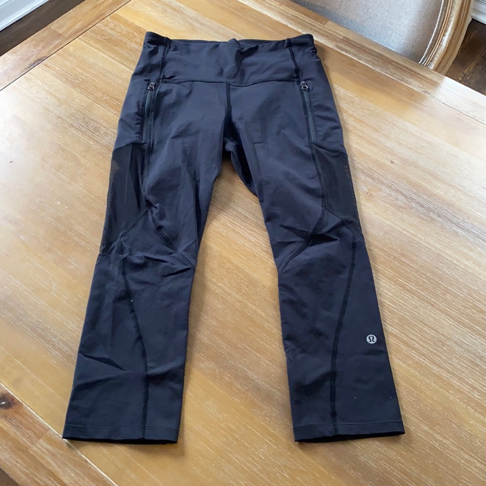 Lululemon crops